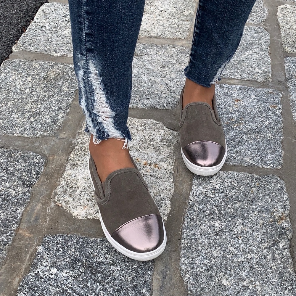 Slip on sneaker